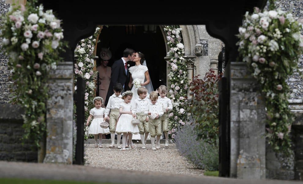 Eventi: Pippa Middleton dice di si! Matrimonio da favola. Bacio