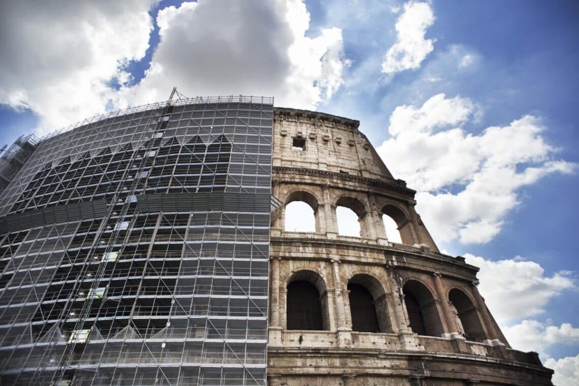 Arte: Tod's ed il restauro del Colosseo. L'esterno.