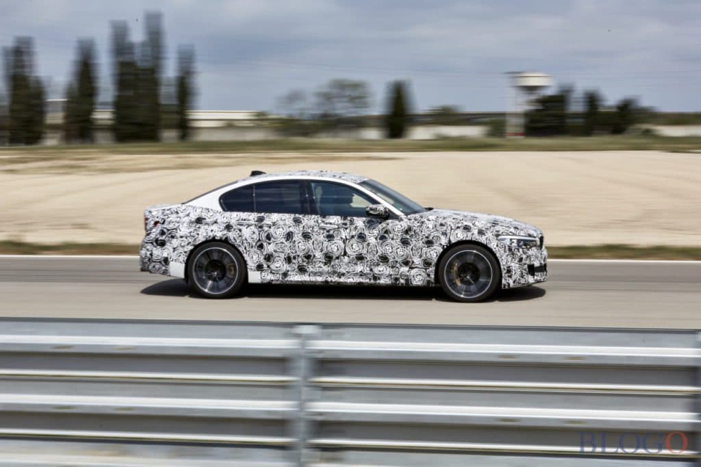Motori: BMW M5, svelata la sesta generazione. Il fianco dell'auto.