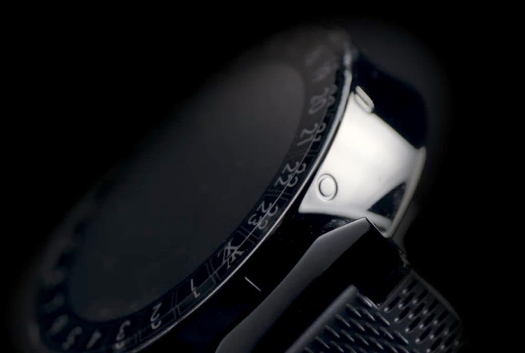 Lifestyle: Louis Vuitton presenta lo smartwatch Tambour Horizon. Il profilo della cassa.