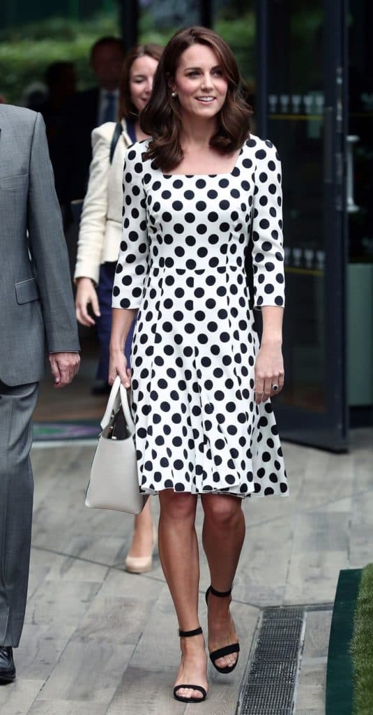 Moda: perché a Wimbledon l'abito è bianco?. Kate Middleton madrina dell'edizione con un abito di Dolce e Gabbana