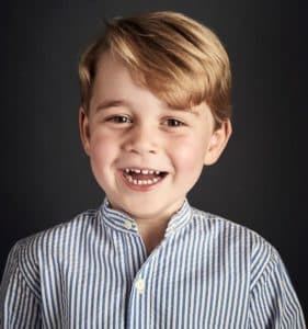 Moda: Il Principe George è un'icona di stile. La foto ufficiale per i suoi quattro anni
