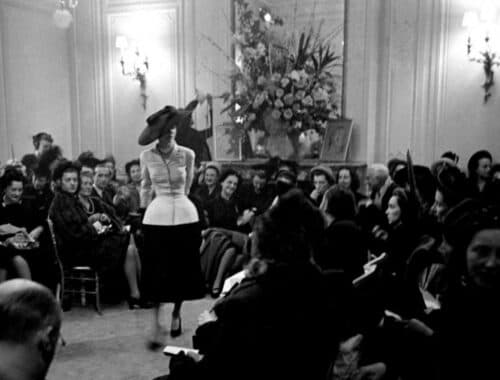 Mame Moda Dior evoluzione della giacca Bar di Christian. Sfilata 1947
