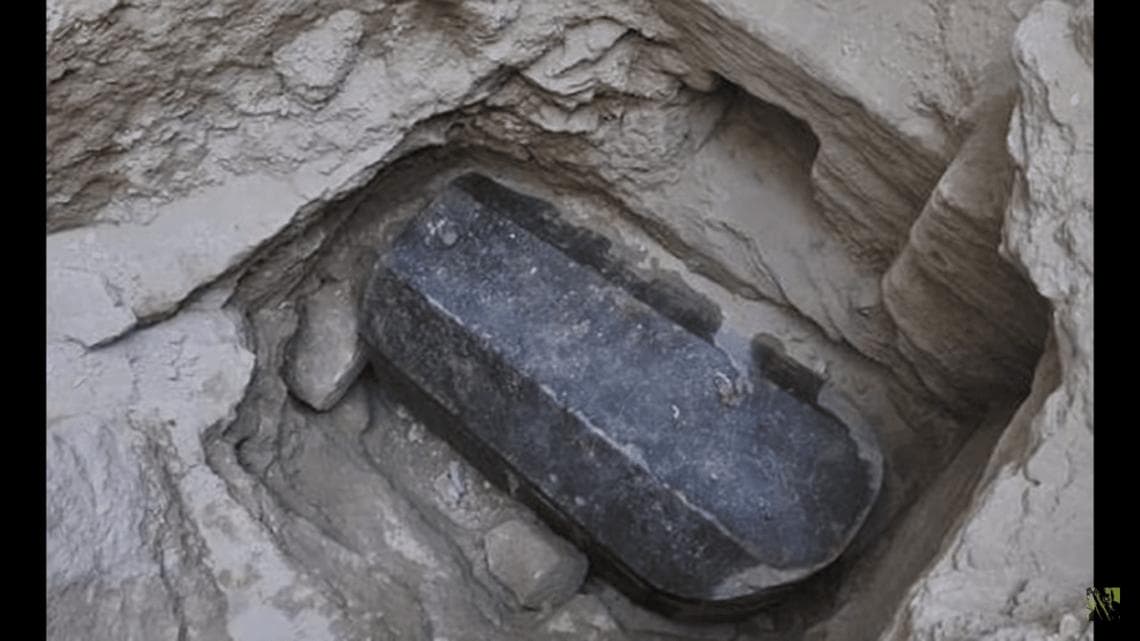 mam-e storia SVELATO IL MISTERO DEL SARCOFAGO NERO sarcofago
