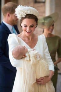 Mame Moda Battesimo del principe Louis, Kate sceglie McQueen. Kate e Louis 