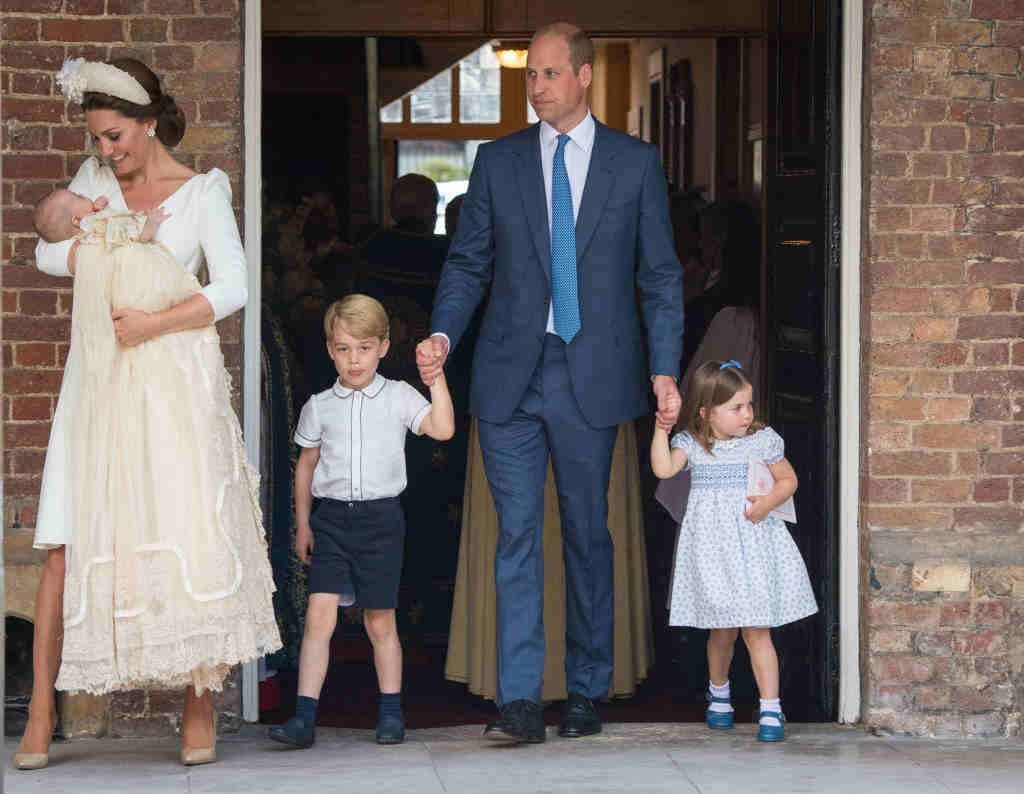 Mame Moda Battesimo del principe Louis, Kate sceglie McQueen. Royal Family