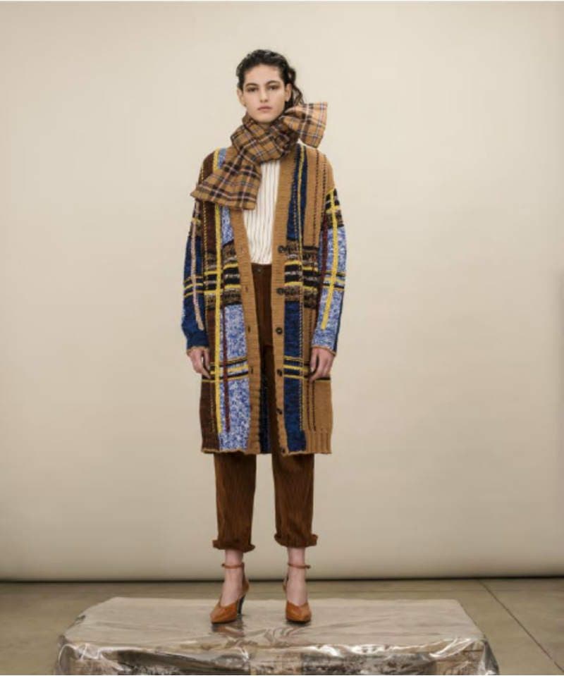 Mame Moda Tela moda sartoriale dal mood contemporaneo. Cardigan in lana