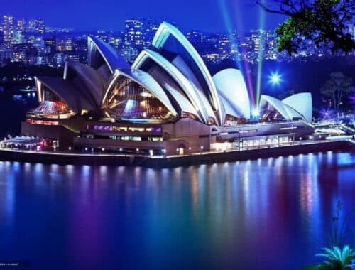 la Sydney Opera House compie 45 anni