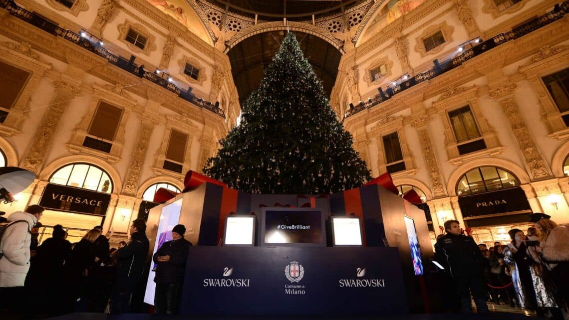 Swarovski accende il Natale a Milano. Albero precedente edizione