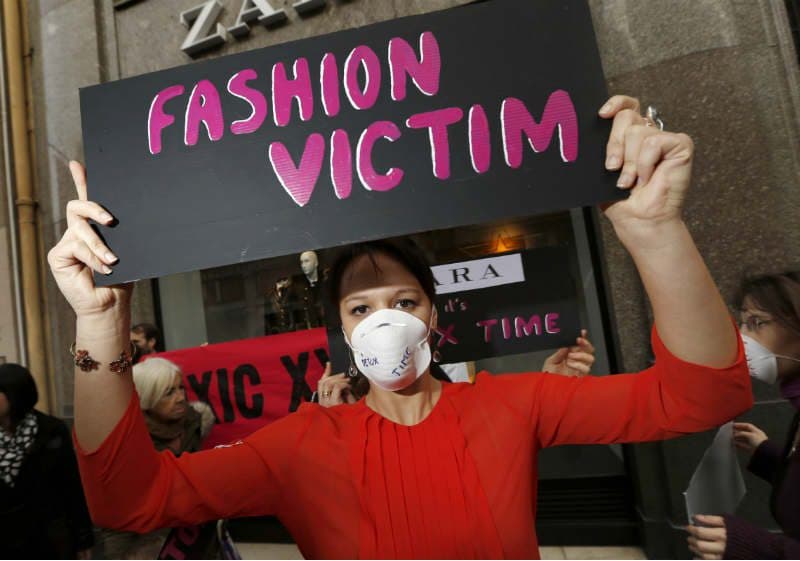 Carta ONU sul clima, firmano i marchi di moda. Slogan Fashion Victim 