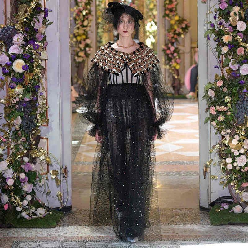 Dolce&Gabbana - trionfa il Rinascimento a Milano. long dress tulle 