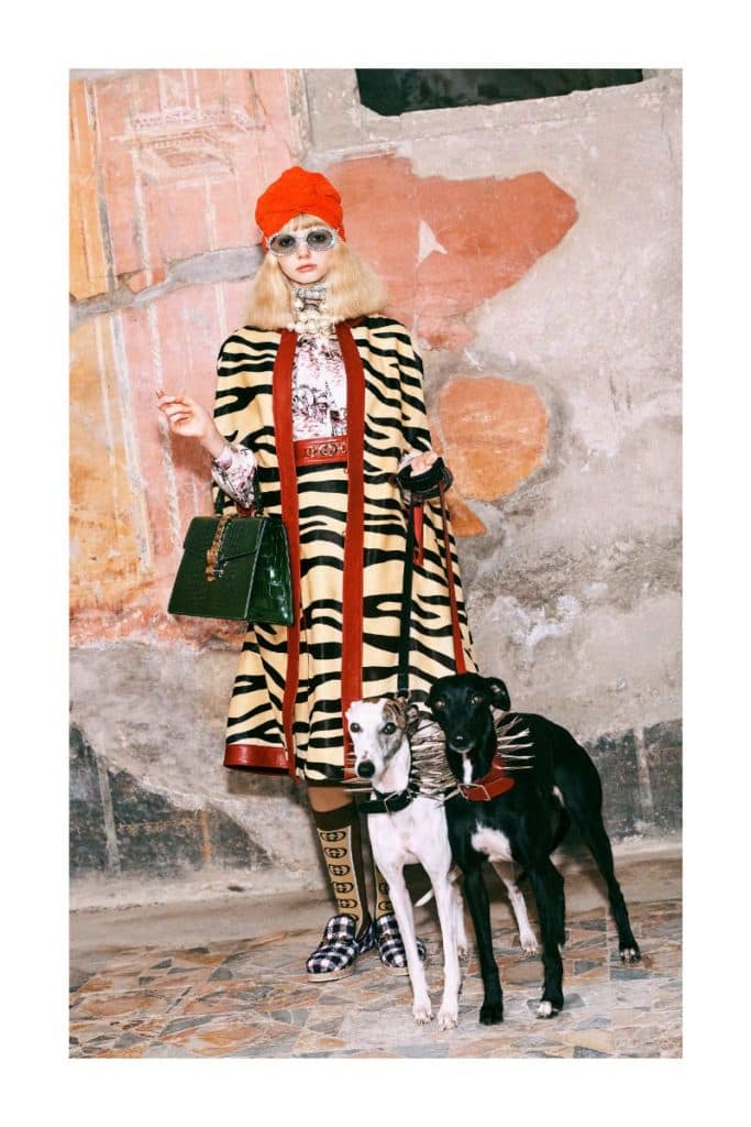 Mame moda Gucci a Pompei con la pre-fall-2019. Look animalier 