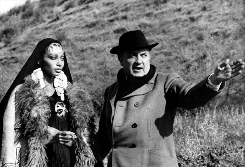 Moschino e Fellini, la strana coppia a Roma. Federico Fellini satyricon