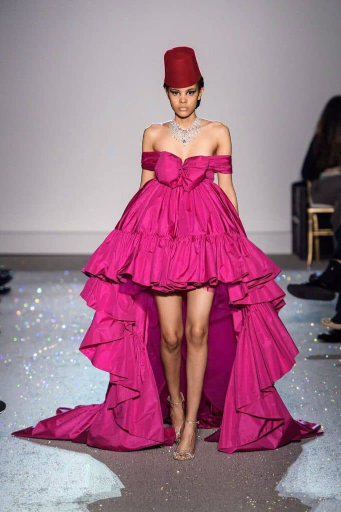Giambattista Valli, l'incanto Haute Couture. Abito rosa shocking 