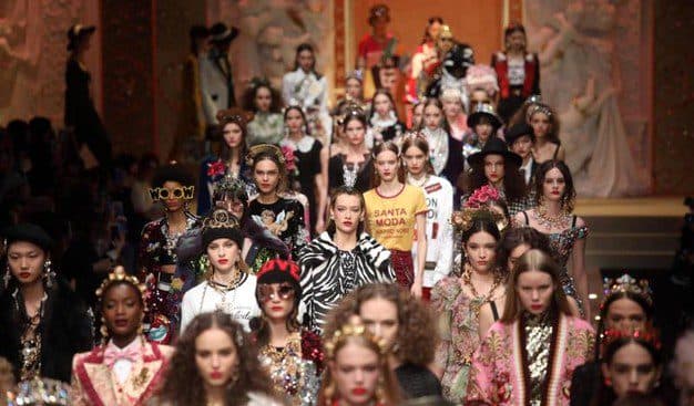 Mame Moda: Il Cyborg show di Dolce e Gabbana. La processione per la "santa" moda