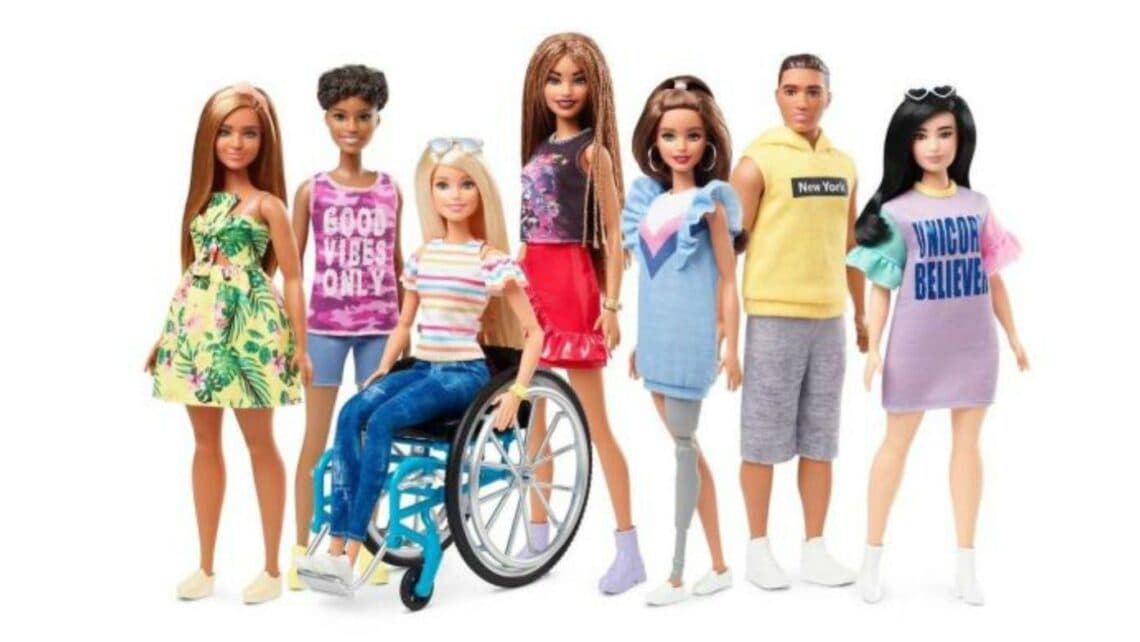 Barbie inclusiva, Mattel per il sociale. Barbie inclusiva