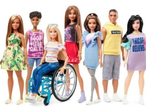 Barbie inclusiva, Mattel per il sociale. Barbie inclusiva