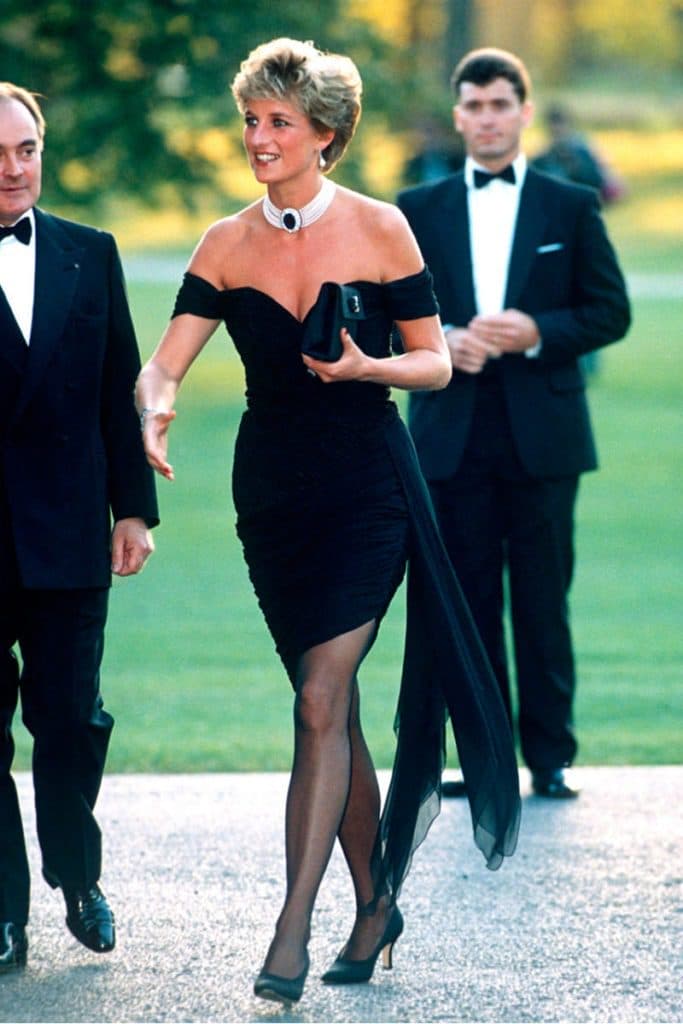 Lady Diana in mostra a Kensington Palace. Revenge dress Lady Diana 