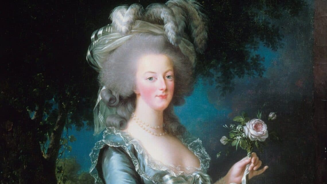 Marie Antoinette in look Rose Bertin