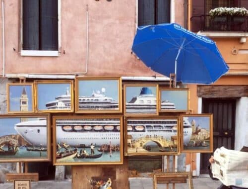 arte: perché banksy è stato cacciato da venezia. banksy venezia