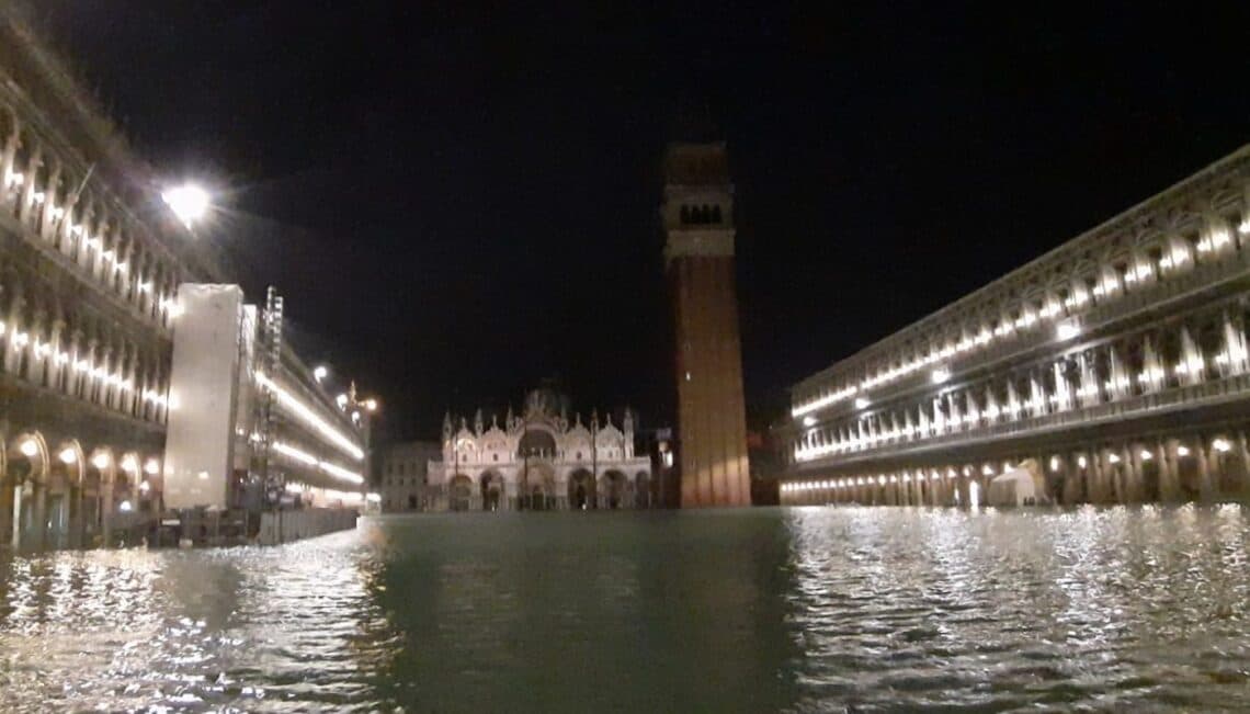 eccezionale acqua alta a venezia