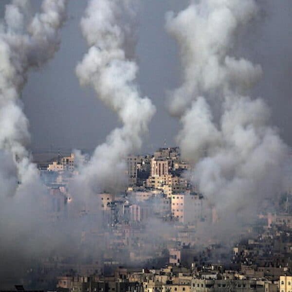 Altri 27 morti in Medio Oriente: si discute la pace ma la guerra prosegue