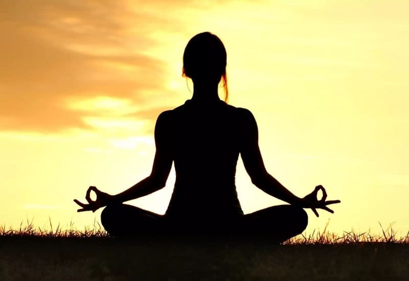 yoga giorno 7 programma settimanale meditazione