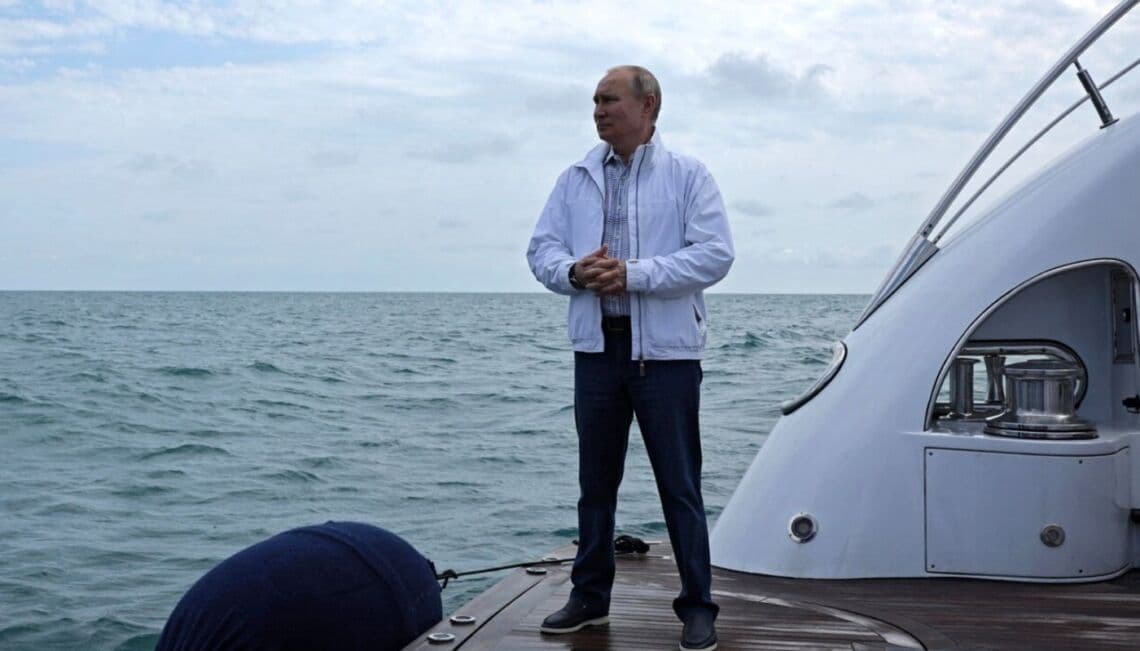 oligarchi russi yacht di putin