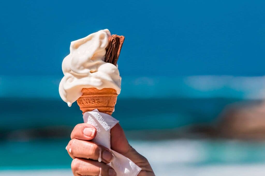 Estate, tempo di gelati....soprattutto in vacanza. Con il caldo di questi giorni, cosa c'è di meglio di un gustoso gelato, in grado di riempirvi di dolcezza e rinfrescarvi?