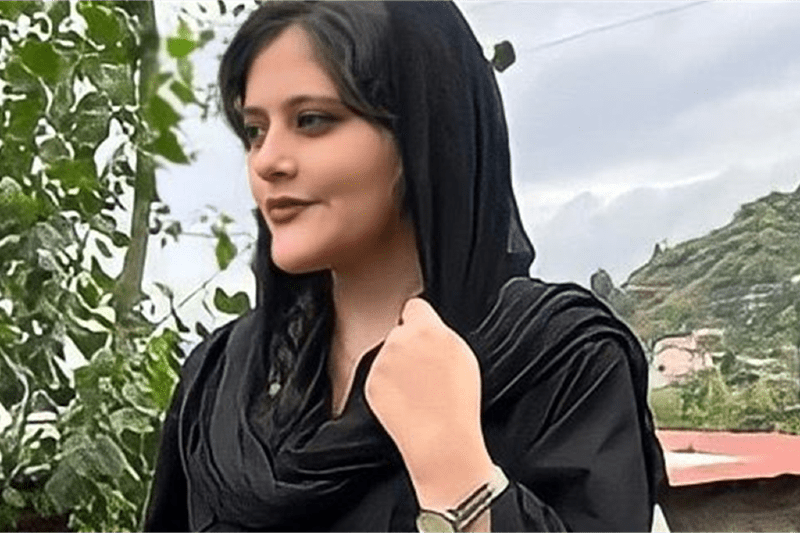 iran proteste donne hijab mahsa amini