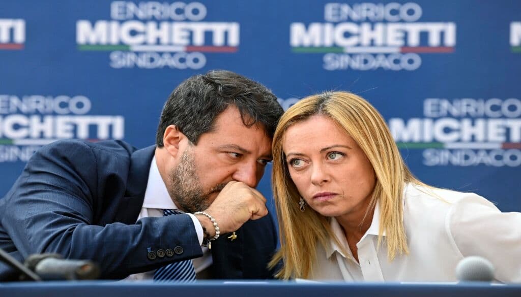 Rottura tra Meloni e Salvini: la visita a Biden contro gli elogi a Trump