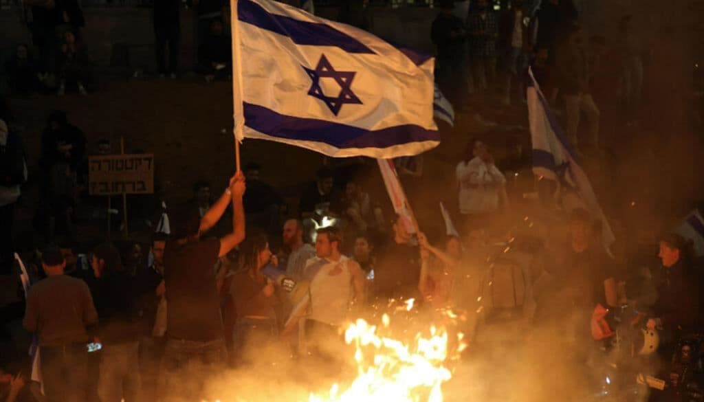 Disfatta di Benjamin Netanyahu: uno contro tutti ad Israele