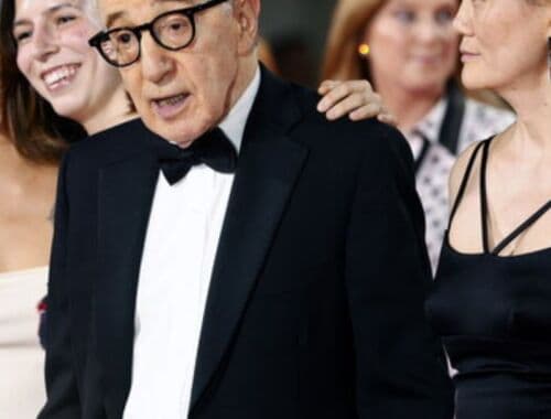 Woody Allen a Venezia80: pochi applausi, tanta contestazione Café society