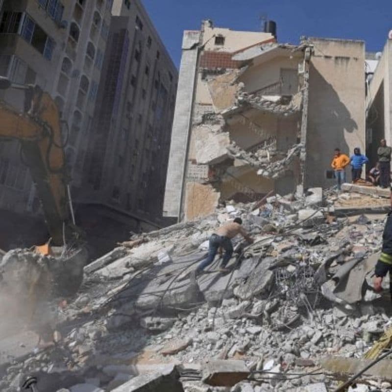 Israele ha bombardato i civili: ordigni da 900Kg a Gaza