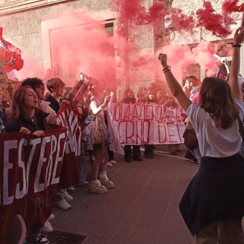 Manifestazioni del 17 novembre: tanti disagi nelle piazze italiane