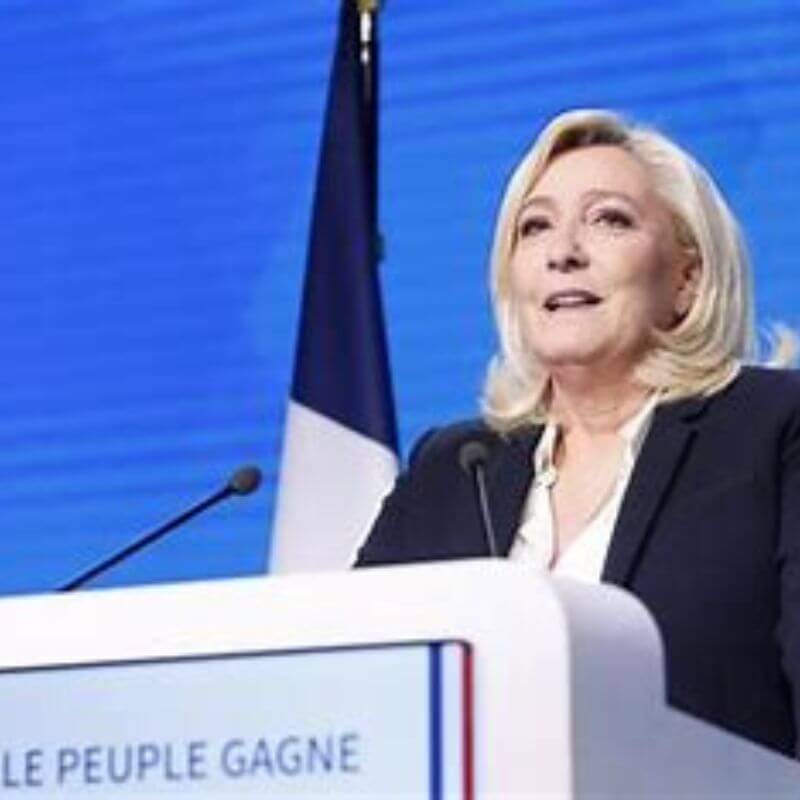 Meloni e Macron, oltre il G7: il rapporto tra i leader